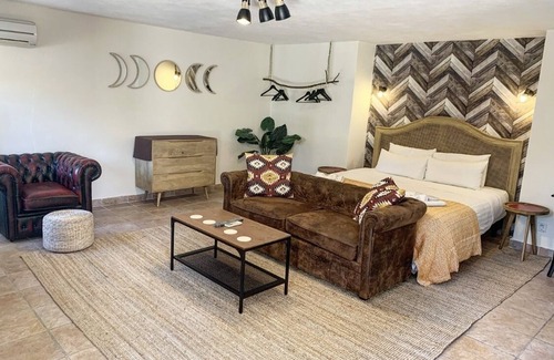 Marbella Bed & Breakfast | Jardines De La Reina Boutique B&B