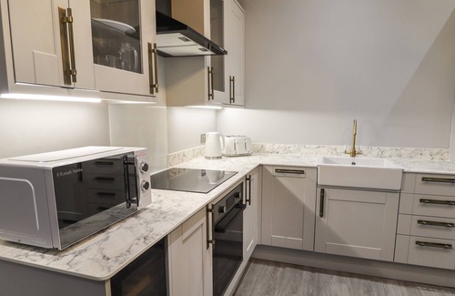 Hull Cottage | JASMINE, pet friendly, luxury holiday cottage in Willerby