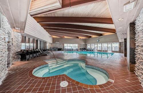 Jasper Hotel | Jasper Inn & Suites by INNhotels