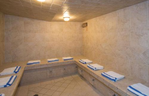 Jasper Hotel | Jasper Inn & Suites by INNhotels