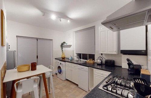 Shaftesbury Apartment | Jedburgh Garden