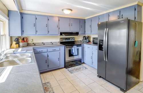 Jefferson City House | Jefferson City Getaway - 3 Mi to Cherokee Lake!