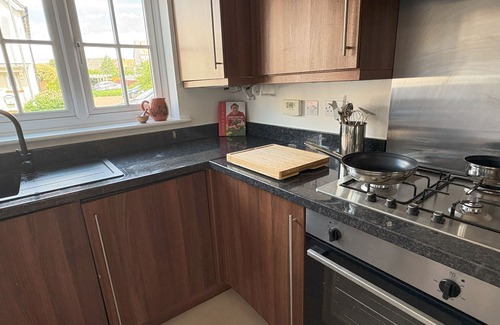 Wokingham House | Jennett's House | Parking | Garden | Luxury Home