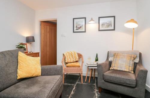 Staveley House | Jessie's Cottage