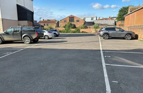 Canterbury House | Jesticos, within City Walls, historic Luxury . One parking space