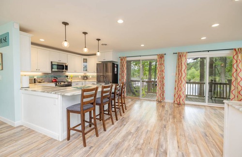Henrico House | Jimmies Paradise at Lake Gaston