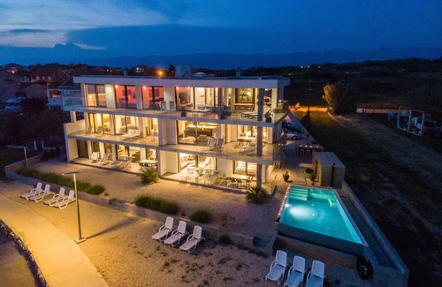 Privlaka Condo | Jimmys Beach Privlaka: Penthouse dream, right by the sea and heated pool