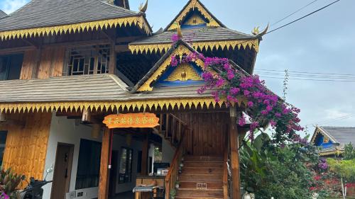 Jinghong Cabin | Jinghong Manyun Dai Village Inn
