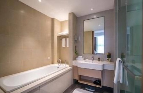 Chengdu Hotel | Jingtang Ramada Encore Hotel