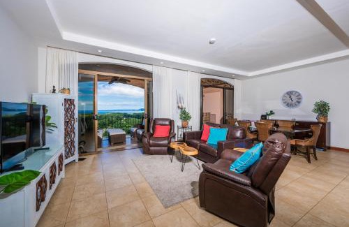 Playa Conchal House | Jobo 8 Luxury Apartment - Reserva Conchal