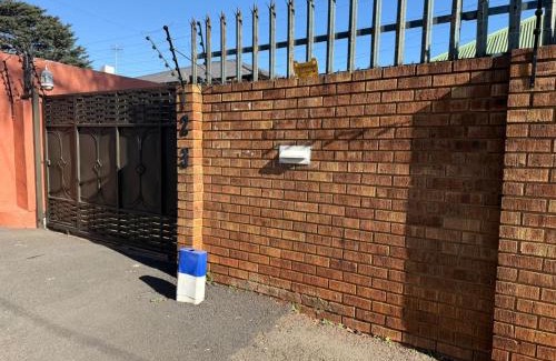 Greater Johannesburg Metropolitan Area House | Joburg Triple Nest Retreat