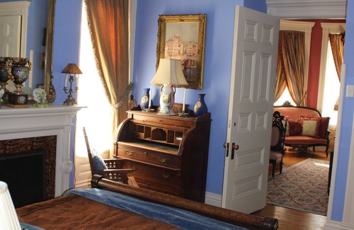 Keokuk Bed & Breakfast | Johnstone Mansion