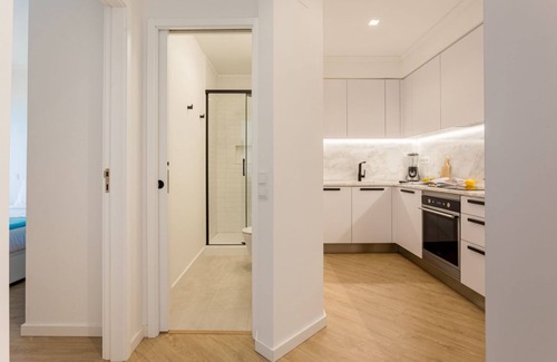 Parede Apartment | JOIVY Cosy apt in Parede near the beach