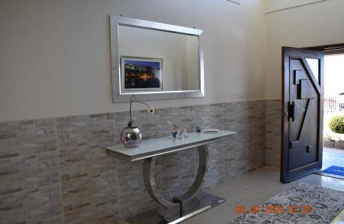 Mossel Bay Bed & Breakfast | JoJo's BnB