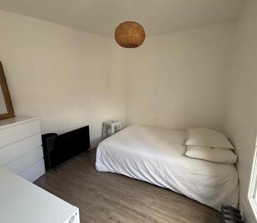 Saint-Ouen Apartment | Joli 2 pièces Garibaldi