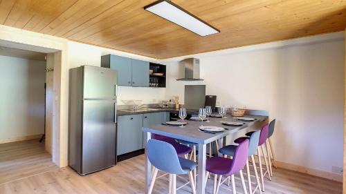 Saint-Jean-dʼAulps Apartment | Joli APPARTEMENT DANS CHALET AVEC TERRASSE - SAINT JEAN D'AULPS - PROCHE MORZINE - 6 PERSONNES - LILOU