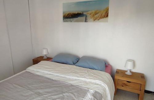 Aiguelongue Apartment | Joli F2 45m2 parking privé proche tram ligne 1 et 2