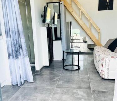 Marignane Apartment | Joli Petit Studio Cosy