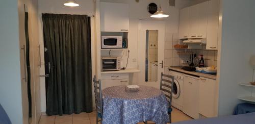 Digne-les-Bains Apartment | Joli studio 43 avec vue sur les Dourbes 04