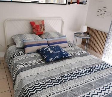 Saint-Lambert Apartment | Joli studio terrasse dans quartier saint victor