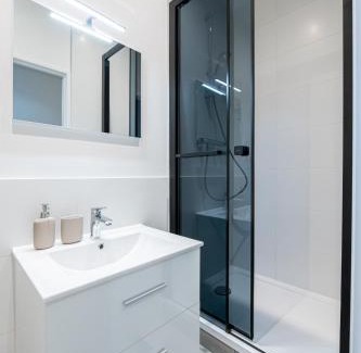 Secteur 3 Apartment | Joli T2- cocooning - wifi fibre - lave-linge