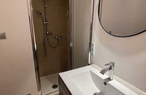 Noailles Apartment | Jolie T3 en Centre-ville Avec 2 Chambres et 2 Salles de Bains Privative