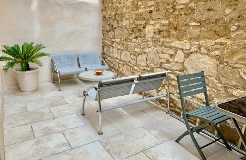 La Joliette Apartment | JoliJoliette, terrasse, central, climatisé, WIFI , garage