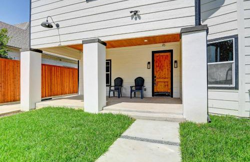 Fort Worth House | Jonairs ,Stockyard Mini Hotel