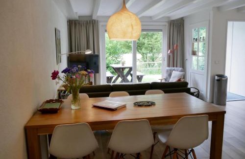 Municipality of Terschelling Apartment | Jonas - Comfortabel appartement naast de duinen