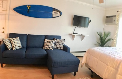 Hampton Apartment | Jonathan's Ocean Front Studio Suites Hampton Beach!