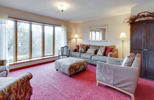 Jonesborough House | Jonesborough Home on 8 Acres w/ Mountain Views!