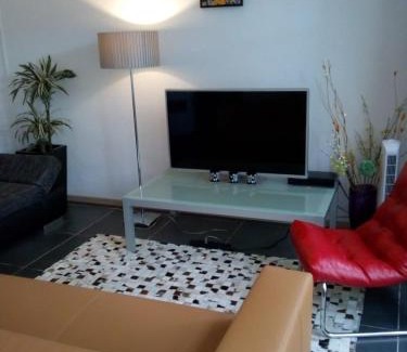 Jordaan Apartment | Jordaan Canal View Apartment