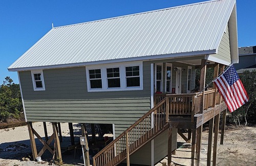 Corolla Cottage | Josies Joint-New for 2024 Newly built only 3.5 Miles off Blacktopn
