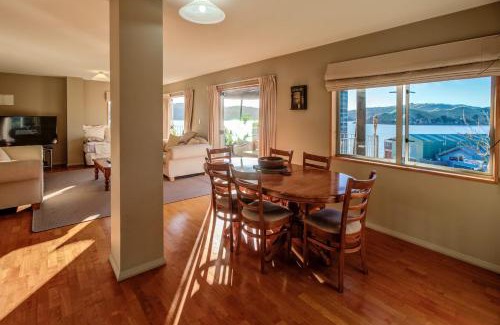 Raglan Apartment | Journeys end