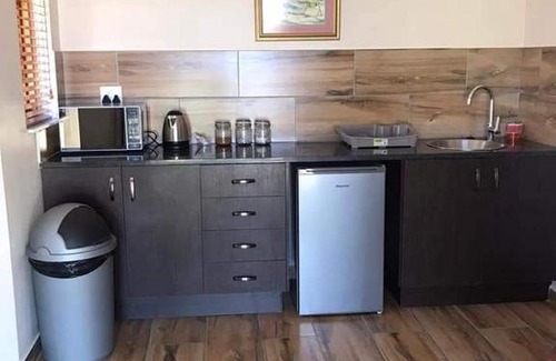 Alberton House | Joy on Joyce Guesthouse