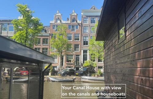 Amsterdam City Centre Bed & Breakfast | JoyJoyJoy the Red Sun ecolicious studio in the historic Canalhouse Tropics at the Canals from 1729
