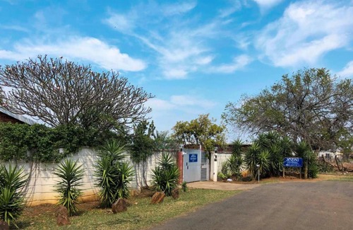 Jozini House | Jozini Guesthouse