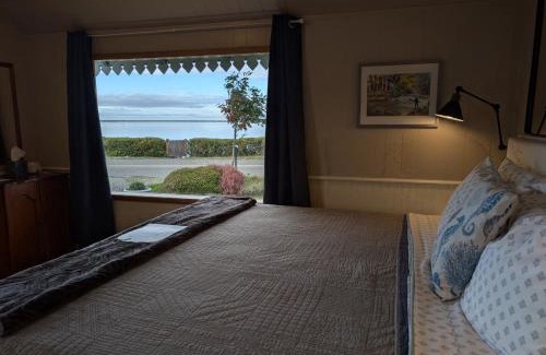 Sequim Hotel | Juan de Fuca Waterfront Hotel & Cottages