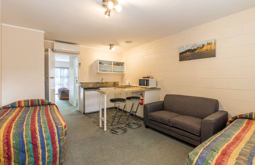 Turangi Hotel | Judges Pool Motel