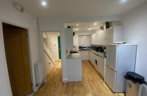 Cowley Apartment | Jugno Home