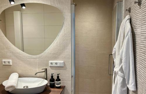 Domburg Apartment | Juliette Domburg