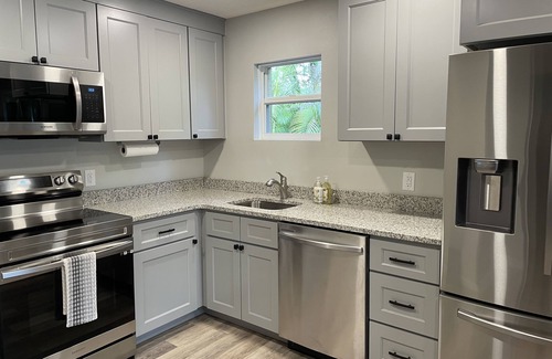 Roseland House | Jumanji House Unit 3