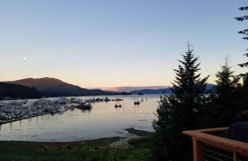 Juneau House | Juneau Oceanfront Home Overlooking Auke Bay