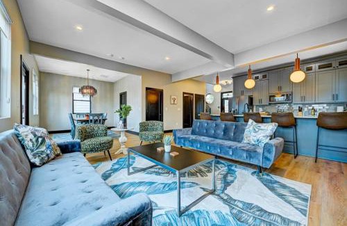 Indianapolis House | Jungle Bungalow