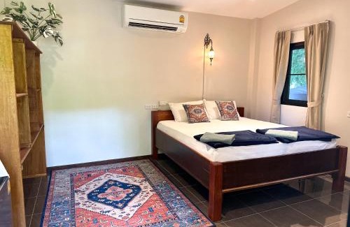 Thong Sala Hotel | Jungle Vibes