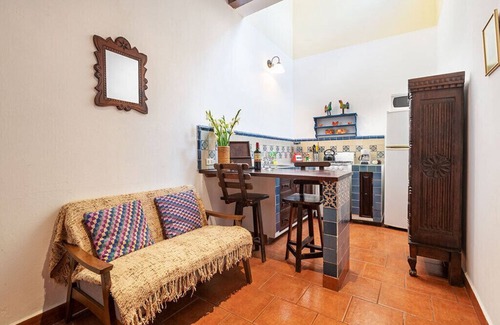 Antigua Guatemala Apartment | Junior apartment with kitchenette near Cental Park