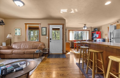 Coram House | Juniper Presents: Cozy 2BR Retreat in Coram - Close to Glacier National Park