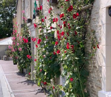 Bernieres-sur-Mer House | JunoGîte - Résidence