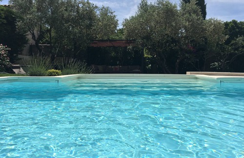 Chateaurenard Villa | Just 6 kms from St Rémy de Provence, charming Provencal villa for 6 Pers