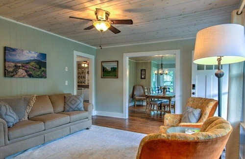 Roan Mountain House | Just a few mins from the State Park, offering an abundance of trails and outdoor activities.